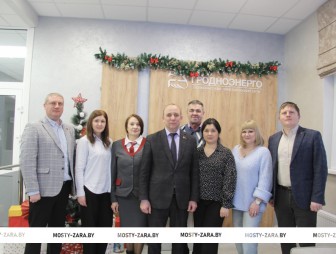 В домах мостовчан тепло и уютно. Коллектив Мостовского РЭС успешно выполняет плановые задания