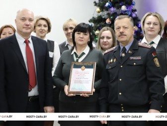 Проявила бдительность: рассказываем, как специалист Беларусбанка оставила мошенников «с носом» и сохранила сбережения мостовчанки