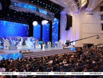 Лукашенко - детям: в Беларуси у всех как никогда равные возможности, надо только трудиться