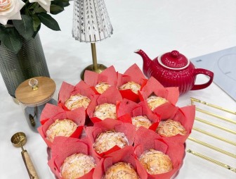 Кексы с вяленой клюквой