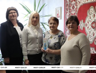 Есть такое призвание – жители Мостовщины благодарят социальных работников за чуткость, заботу и участие