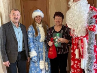 Здоровья, мира и душевного тепла! Ветеранов труда ОАО «Мостовдрев» поздравили с праздниками в рамках марафона добра «От всей души»