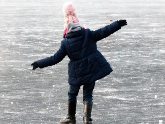 Коварный лёд!