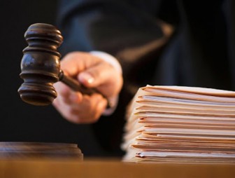 Прокуратурой Мостовского района поддержано государственное обвинение по фактам взяточничества