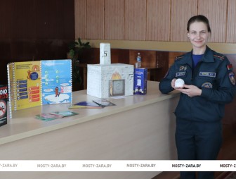 Не прожигайте свою жизнь! Сотрудники Мостовского РОЧС напомнили гражданам, ведущим асоциальный образ жизни, о правилах безопасности