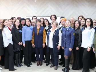 Нежность матери, твёрдость защитницы, вдохновение созидательницы – в Мостах дали старт Году белорусской женщины