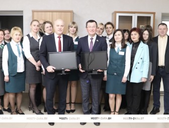 Добрая инициатива. ЦБУ №415 г. Мосты оказал безвозмездную спонсорскую помощь учреждению образования