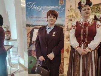 Наша землячка, специалист по кадрам ЗАО 'Гудевичи' Дарья Шлык сегодня в эпицентре событий, которые происходят в Палате представителей Республики Беларусь