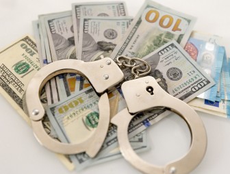 Лакшери-жизнь блогеров на чужих слезах