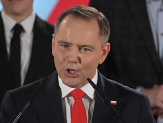 Президент Польши подписал закон о прекращении помощи беженцам из Украины