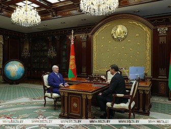 Александр Лукашенко принял с докладом главу МИД по итогам его визитов в страны Африки