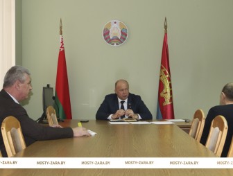 Председатель Мостовского райисполкома Андрей Санько провёл приём граждан