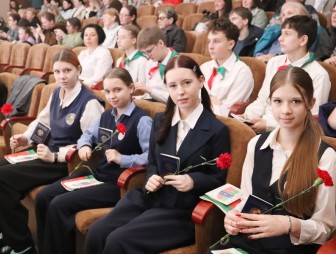 В Мостах состоялись торжественное собрание и праздничный концерт, посвящённые Дню Конституции Республики Беларусь