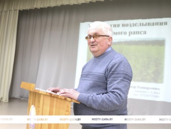 Учились аграрии. Гродненский зональный институт растениеводства  провёл в Мостах семинар