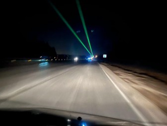 Лазеры на трассах: на М1 действует экспериментальная система светового оповещения