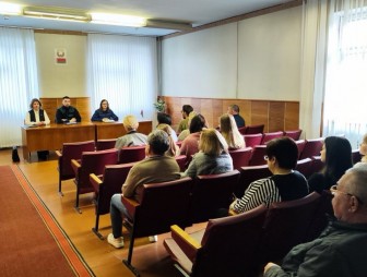 Развитие регионов обсуждали в трудовых коллективах Мостовщины