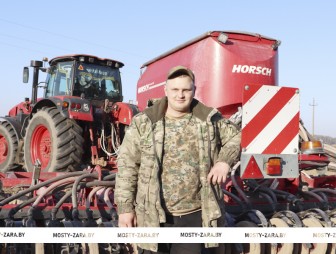 На Мостовщине начался сев ранних яровых культур