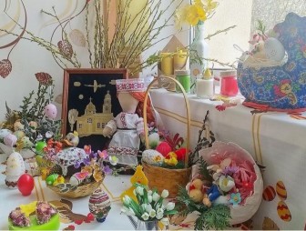 Пасхальные сувениры, созданные подопечными ЦСОН Мостовского района, украсят дом, подарят тепло и уют