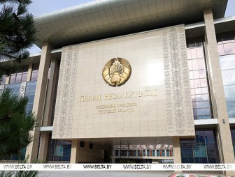 Региональное развитие, сырьевые зоны и посевная. Александр Лукашенко заслушал доклад по Могилевской области