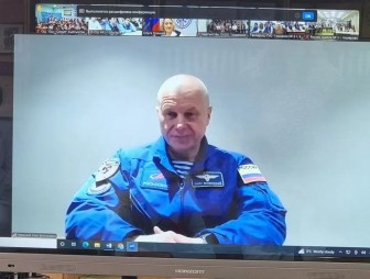 9 апреля в рамках работы Ассоциации школ Российской Федерации и Республики Беларусь учащиеся 6 класса средней школы √3 г. Мосты приняли участие в международном онлайн-уроке «Первые в космосе»