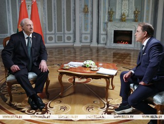 Александр Лукашенко дал интервью журналисту телеканала RT Рику Санчесу