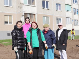 Мостовские коммунальники активничают в городе