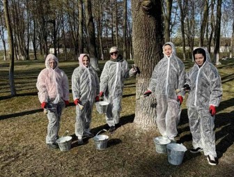 К субботнику присоединились и труженики ОАО 'Черлена'