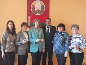 Получили билеты и обсудили Устав. В Гудевичах Валерий Табала встретился с активом партии «Белая Русь»