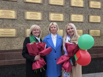 По итогам 2025 года ГУ «Центр социального обслуживания населения Мостовского района» занесен на республиканскую Доску Почета!