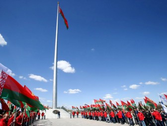 В воскресенье, 10 мая, в Беларуси отметят день трех государственных символов – флага, герба и гимна