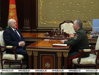 Кадровый вопрос и выводы после проверки ВС. Александр Лукашенко принял с докладом министра обороны