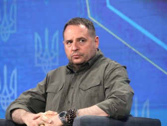 АР: коррупционный скандал вокруг Ермака затруднит вступление Украины в ЕС