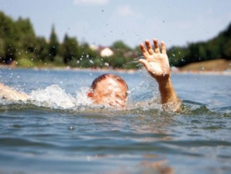 Подростки без присмотра у воды