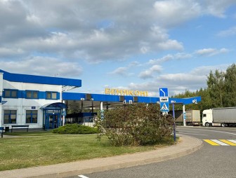 В пункте пропуска 'Бенякони' выезд транспорта организован через полосу встречного движения в связи с ремонтом