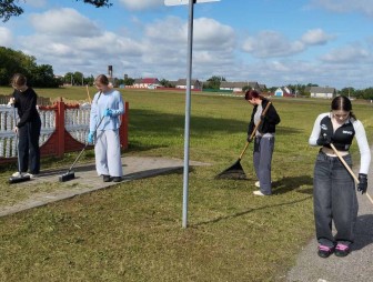 Летнія будні працоўнай брыгады рагозніцкіх школьнікаў