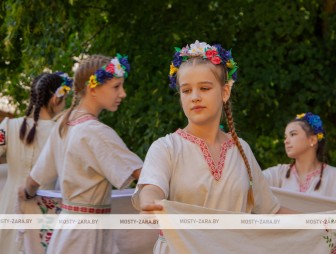 ФОТАФАКТ. Як у Гудзевічах зладзілі брэндавае мерапрыемства Мастоўшчыны - тэкстыльны фэст