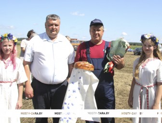 Два Андрея и Николай. Троих тысячников чествовали в Гудевичах