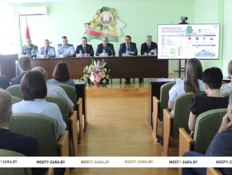 Заботимся о природе – заботимся о стране. Помощник Президента – инспектор по Гродненской области Константин Бурак встретился с коллективом ОАО «Мостовдрев»