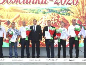 В Мостах на районных Дожинках-2026 чествовали передовиков жатвы
