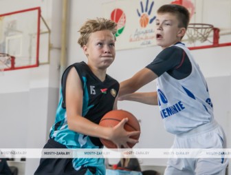 Триллер с рейтингом U13: разрыв между командами в финале первенства области по баскетболу в Мостах составил одно очко
