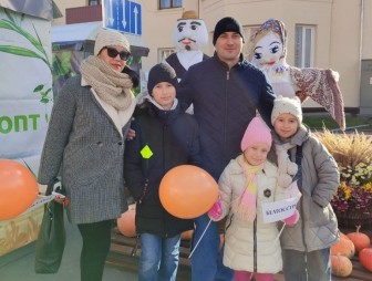 Пять «Я» семьи Борисевич из Мостов: на каких семейных традициях и ценностях строят жизнь многодетные супруги, сотрудники правоохранительных органов