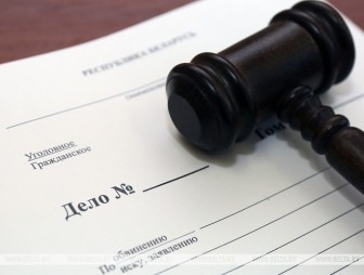 Избил родного брата: прокурор Мостовского района возбудил уголовное дело частного обвинения