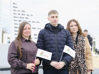 Мостовчане принимают участие во II Партийном форуме молодёжного движения «Искра»
