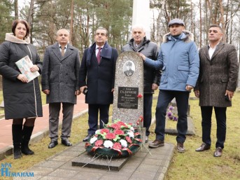 Представители азербайджанской диаспоры г. Москвы посетили Мостовский район и почтили память своего земляка, погибшего здесь в годы войны