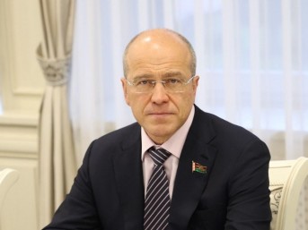 Комментарий члена Совета Республики ко Дню единения Беларуси и России