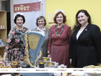 Библио – вот это ночь! В путешествие во времени пригласила читателей Мостовская районная библиотека в рамках акции «Библионочь-2026»