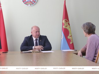 Председатель Мостовского райисполкома Андрей Санько провёл приём граждан