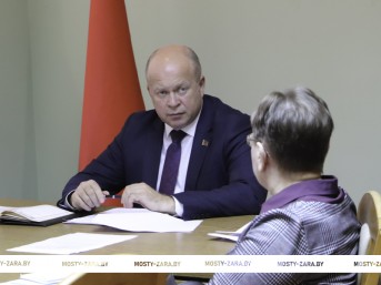 В топе обращений к главе Мостовского района – ремонт и благоустройство улиц и дорог