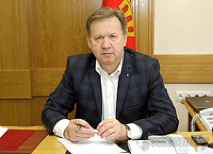 Cубботнюю прямую линию провел председатель областного Совета депутатов Игорь Жук