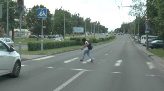 Эксперимент ГАИ с участием скорой помощи в Гродно: не уступили дорогу 6 водителей и пешеходов